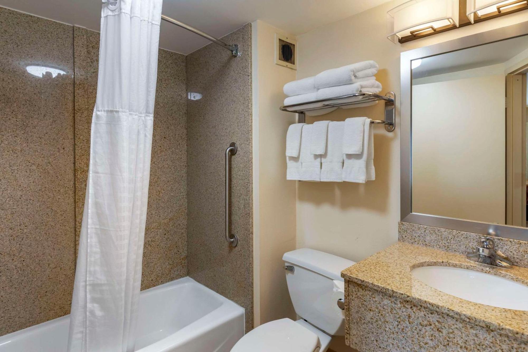 Comfort Kennesaw